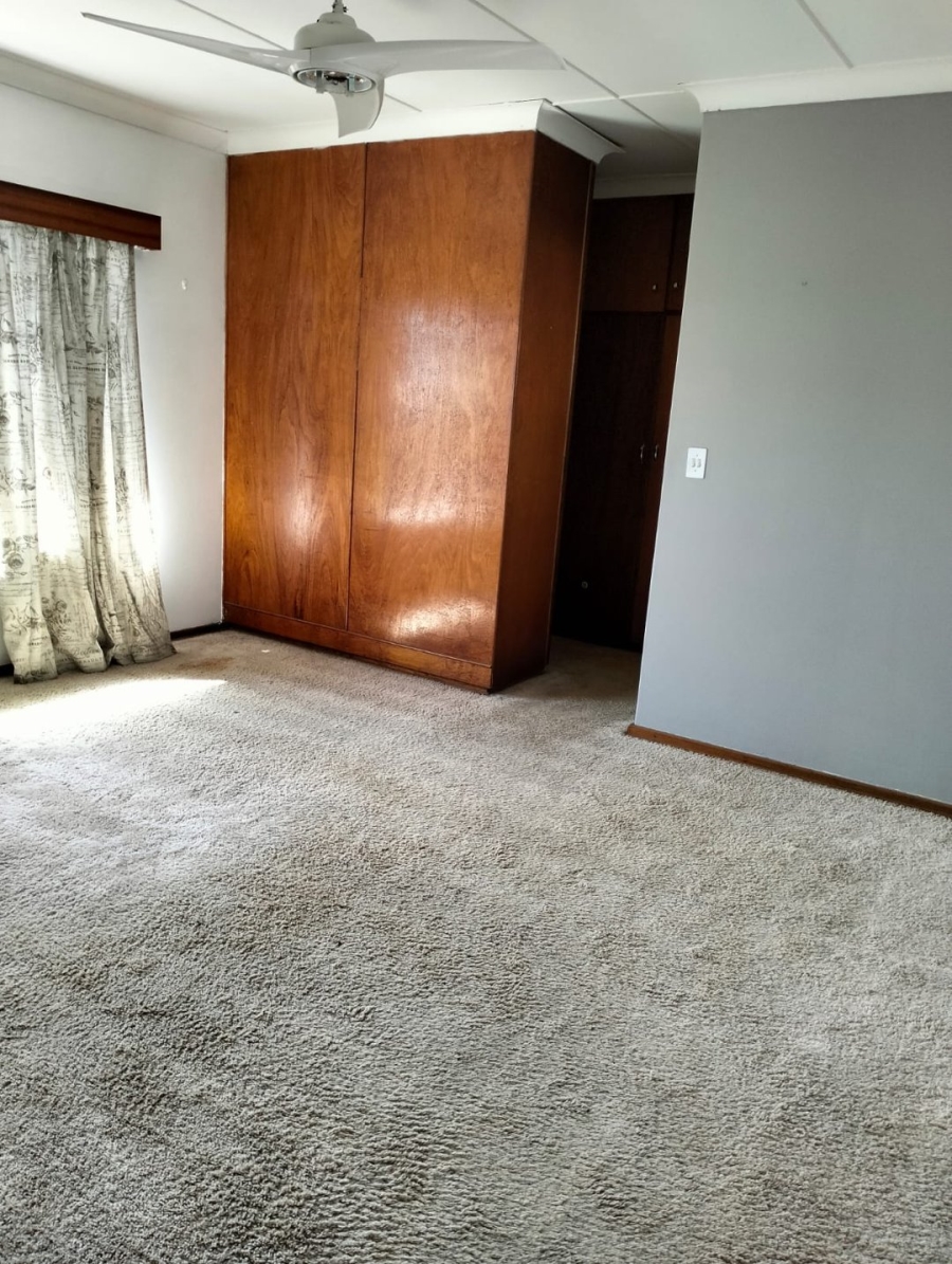 5 Bedroom Property for Sale in Sunnyridge Eastern Cape